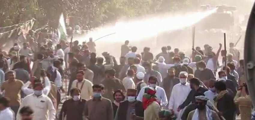 Imran Khan Arrest: क्या आज गिरफ्तार होंगे इमरान खान? जानें क्यों लटकी है खान पर गिरफ्तारी की तलवार