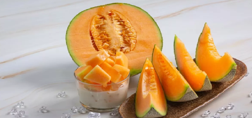 गर्मियों में इस फल के सेवन से शरीर को मिलती है ठंडक, जानें इसके अद्भुत फायदे