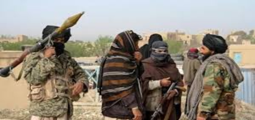 पाकिस्तान में बड़ा आतंकी हमला, 4 पुलिसकर्मियों की मौत, 6 घायल