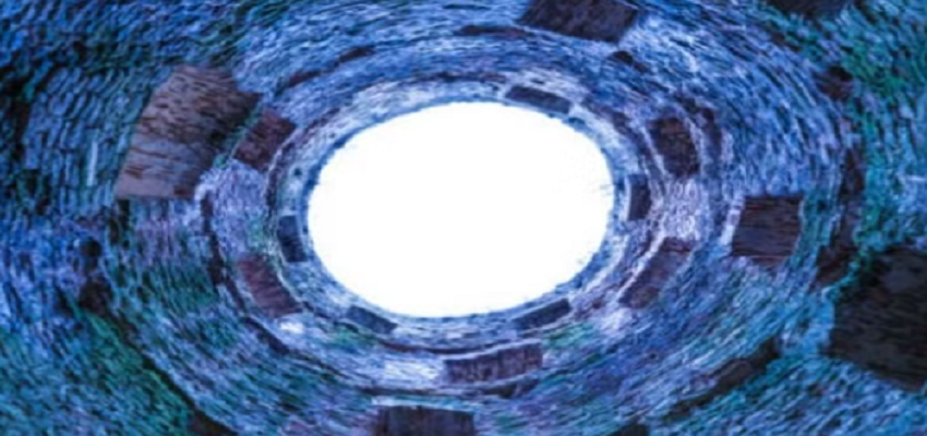 MYSTERIOUS HOLE: दुनिया का रहस्यमयी गड्ढा, जिसमें से निकलते है बूढ़े इंसान!