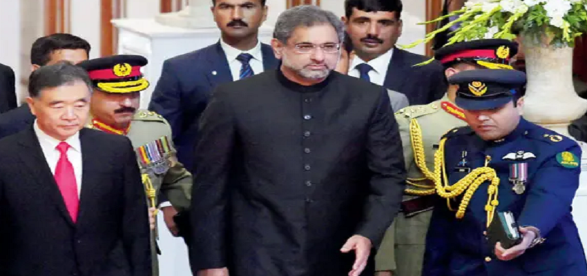 पाकिस्तान में सेना कर सकती है तख्तापलट, पूर्व प्रधानमंत्री ने कही ये बड़ी बात