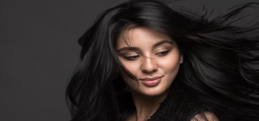 Hair Care Tips: छोड़ दें ये आदतें, हो जाएंगे बाल घने और काले