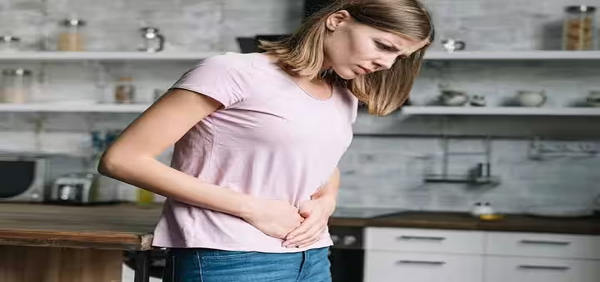 गर्मियों में फूड पॉइजनिंग होता है ज्यादा खतरा, जानें कारण और बचाव