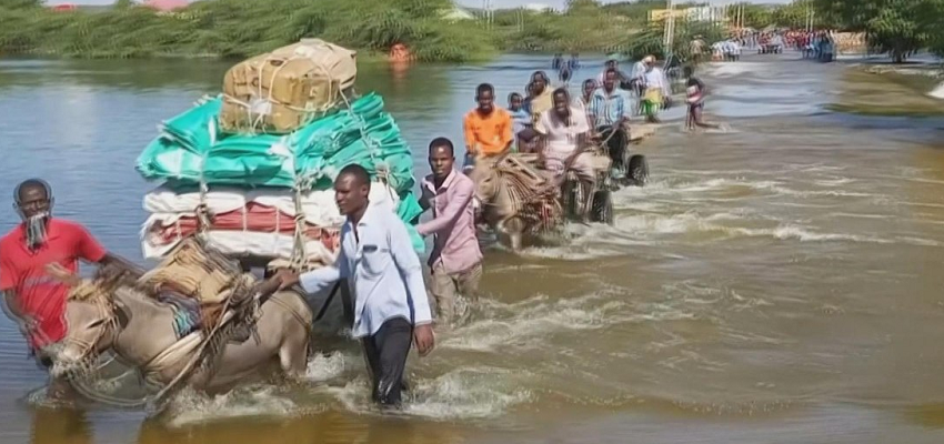 Somalia floods: 3 साल  सूखा  पड़ने  के  बाद Somalia में  बाढ़  ने  मचाया  कहर, दर्जनों  से  ज्यादा  मौतें, लाखों  लोगों  ने  किया  पलायन