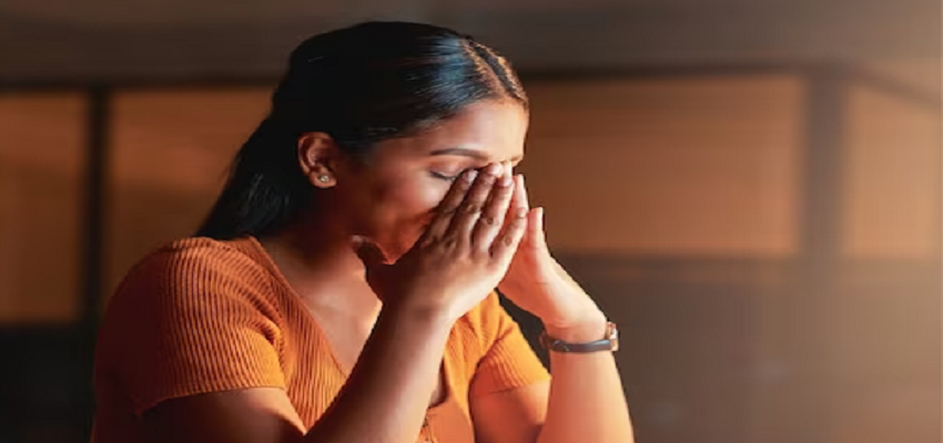 बढ़ती उम्र के साथ महिलाओं में हो जाती है थकान की सम्सया, मात्र इन 5 नट्स के सेवन से होगी सभी तकलीफें दूर