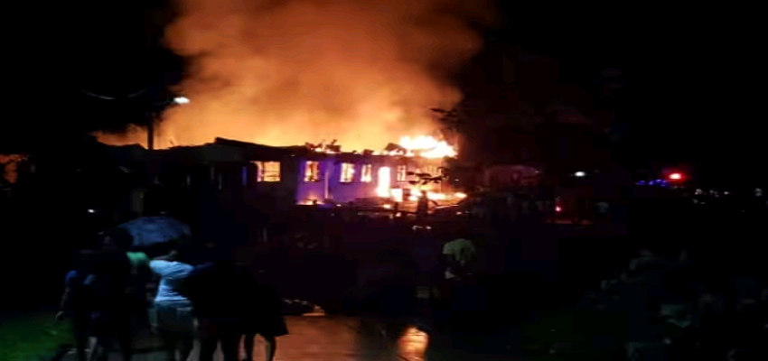 Guyana Fire: गुयाना के स्कूली हॉस्टल में लगी आग,20 लोग झुलसे, दर्जनो से ज्यादा की हालत गंभीर
