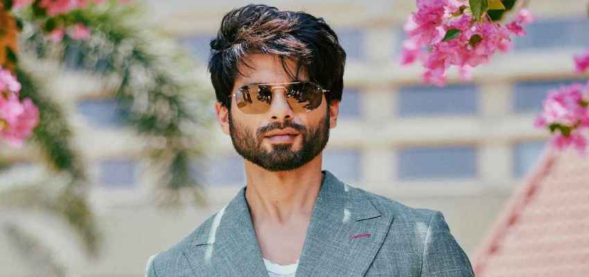 Shahid Kapoor इस फिल्म मेकर पर हुए मेहरबान, फिल्म के लिए अपने फीस से किए इतने करोड़ की कटौती