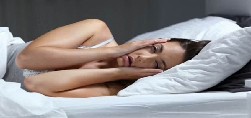 पर्याप्त नींद लेने के बाद भी नहीं दूर हो रही थकावट तो नियमित रूप से करें ये योगासन