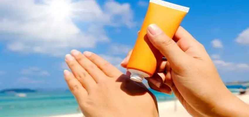Summer Tips: गर्मियों में त्वचा पड़ गई है काली? तो अपनाएं ये घरेलू नुस्खे