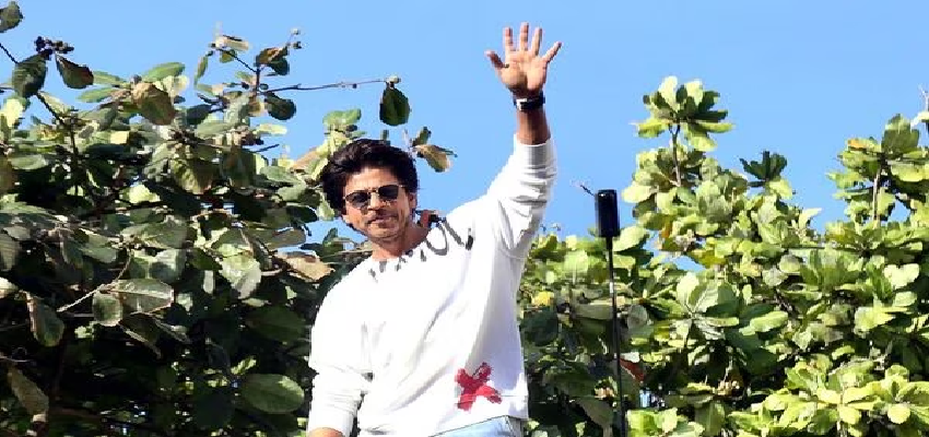 SRK फैंस के लिए बड़ी राहत, एकदम फिट एंड फाइन हैं शाहरुख खान, चोट और सर्जरी की खबरें झूठी