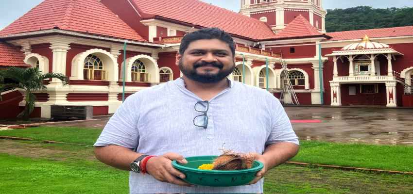 Adipurush के डायरेक्टर  Om Raut  को आई बचपन की याद, साझा किया मंदिर से जुड़ा पोस्ट