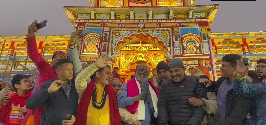 फिल्म ‘जेलर' ने बॉक्स ऑफिस पर मचाई धूम, बद्रीनाथ के दर्शन करने पहुंचे सुपरस्टार रजनीकांत