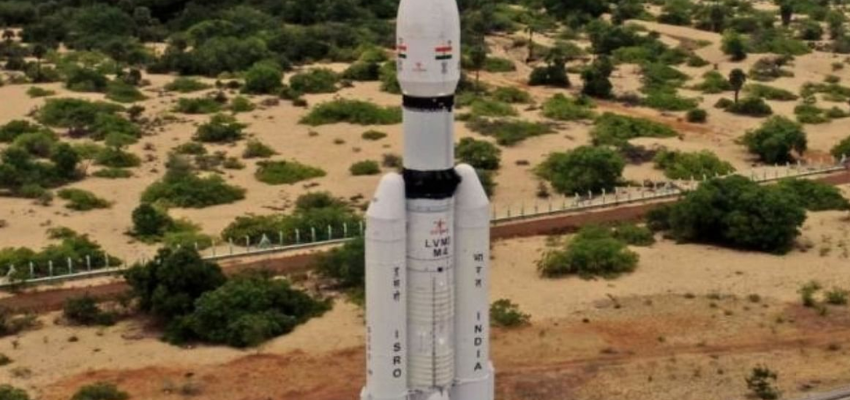 चंद्रयान 3 की सफल लैंडिंग के लिए मजस्दि में अदा की गई नमाज़, देशभर में मांगी जा रही दुआएं