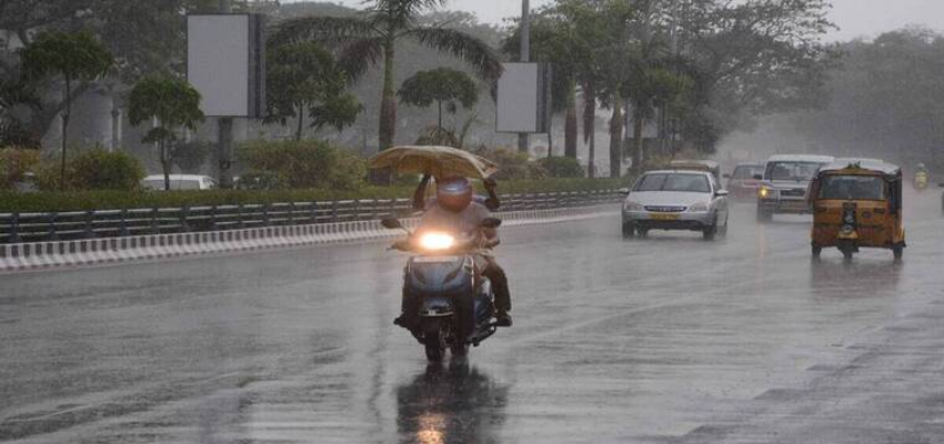 Haryana Weather:  IMD ने इन जिलों में तेज बारिश की दी चेतावनी, जानें कब तक रहेगा ऐसा मौसम
