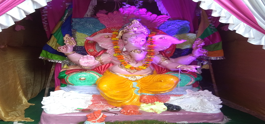 Ganesh Chaturthi 2023: इस गणेश चतुर्थी पर राहु-केतु दोष से होंगे मुक्त, बस बप्पा की झांकी को इन चीजों से सजाएं