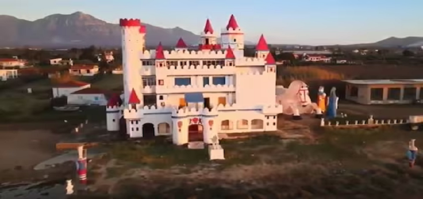 दुनिया का एकलौता महल, जिसकी रखवाली करती है डरावनी मूर्तियां, खाली रखने पर मजबूर लोग!