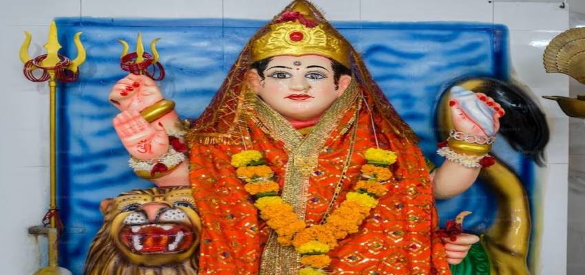 Shardiya Navratri 2023:  नवरात्रि की अष्टमी आज, जानें मां महागौरी के स्वरूप का महत्व