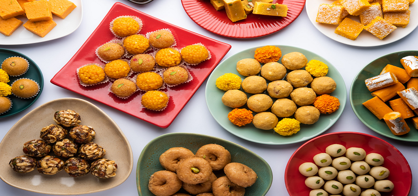 Dussehra 2023: दशहरा पर मिठाइयों में मिलावट से रहे सावधान, इन 7 तरीकों से कर सकते है पहचान