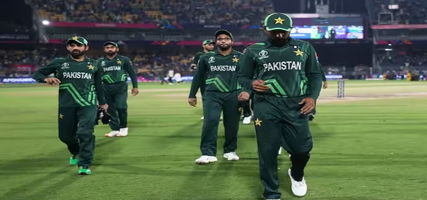 World Cup: क्या विश्व कप में पाकिस्तान का सफर खत्म? जानें ग्रीन आर्मी सेमीफाइनल में कैसे कर सकती है क्वालिफाई