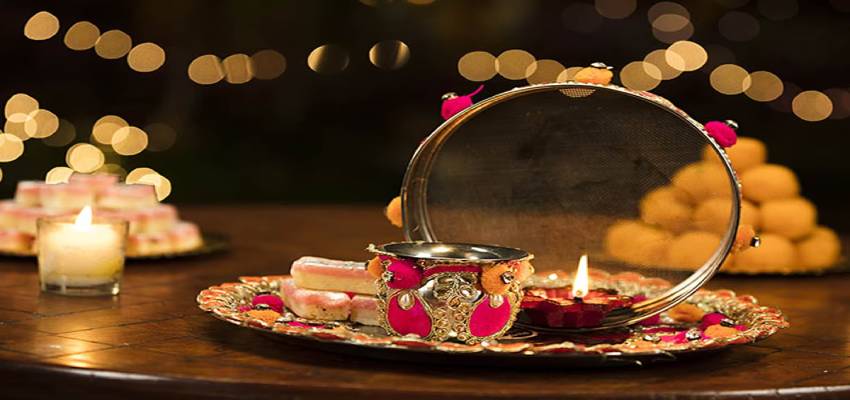 Karwa Chauth 2023: पहली बार रख रहीं हैं करवा चौथ का व्रत?  भूलकर कर भी न करें ये गलती