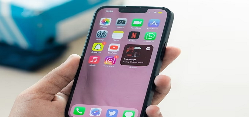 iPhone के इस फीचर से खुद को करें प्रोटेक्ट, आसानी से जान सकते है कही सरकार तो नहीं कर रही अपकी जासूसी!