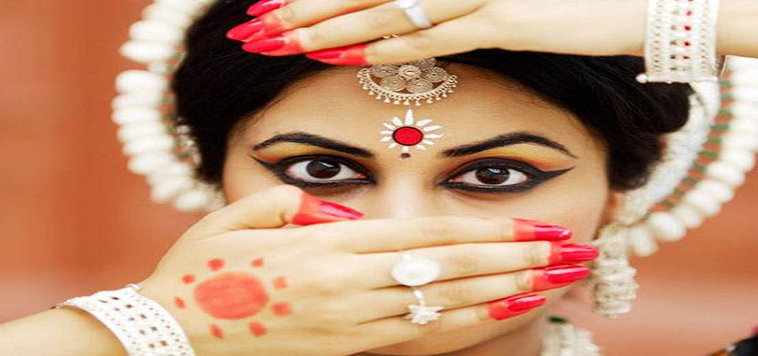 करवा चौथ के दिन महिलाएं क्यों करती है 16 श्रृंगार? यहां जानें हर श्रृंगार का महत्व