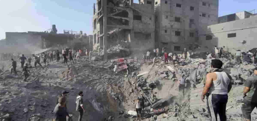 Israel Hamas War: इजरायली ने किया गाजा के जबालिया शरणार्थी शिविर पर हवाई हमला, 18 लोगों की मौत