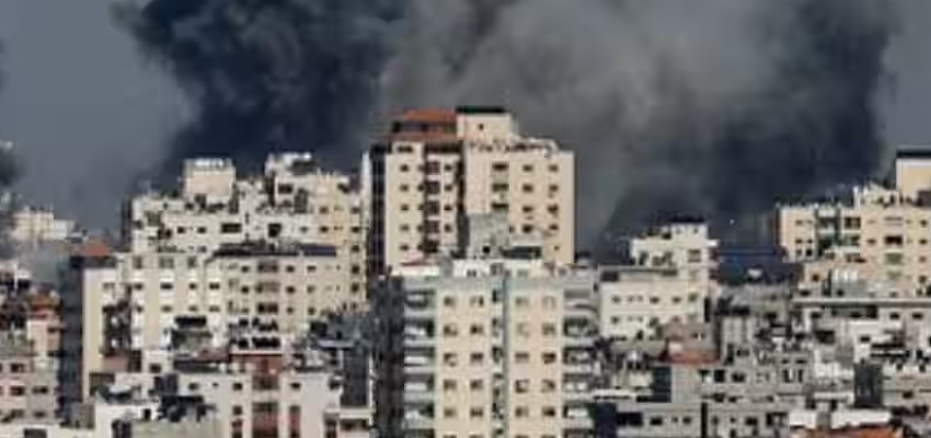 Israel-Hamas War: इजरायल को लेकर गाजा के डॉक्टरों का बड़ा दावा, UN के स्कूल पर हमले से 30 की मौत