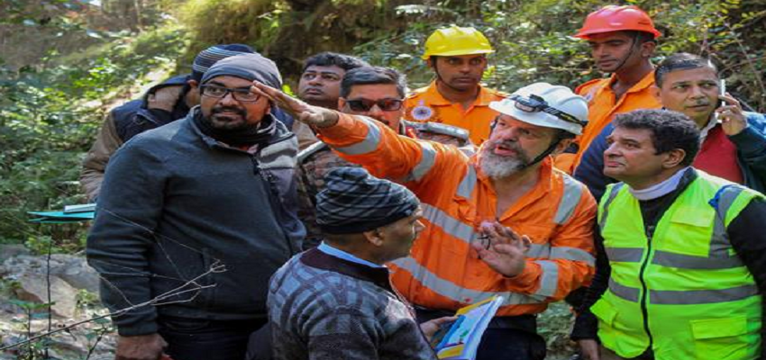 Uttarkashi Tunnel Rescue: 41 मजदूरों को बचाने पहुंचे विदेश एक्सपर्ट अर्नोल्ड डिक्स, जानें बचाव अभियान क्या है इसका रोल?