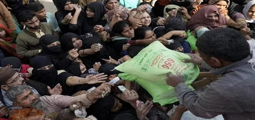 Pakistan में महंगाई से मचा हाहाकार, 40% के पार पहुंची महंगाई, 1100% बढ़े गैस के दाम