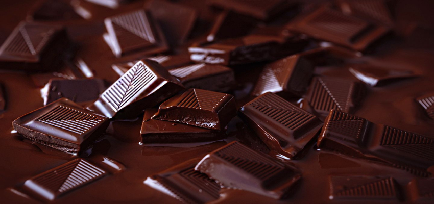 Dark Chocolates: आंखों की रोशनी को बढ़ाने में मददगार है डार्क चाकलेट, यहां जानें इसके फायदे