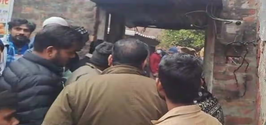 UP Crime: बरेली में पूरे परिवार का कत्‍ल! कमरे में बंद कर पति-पत्‍नी समेत 3 बच्‍चों को जिंदा जलाया