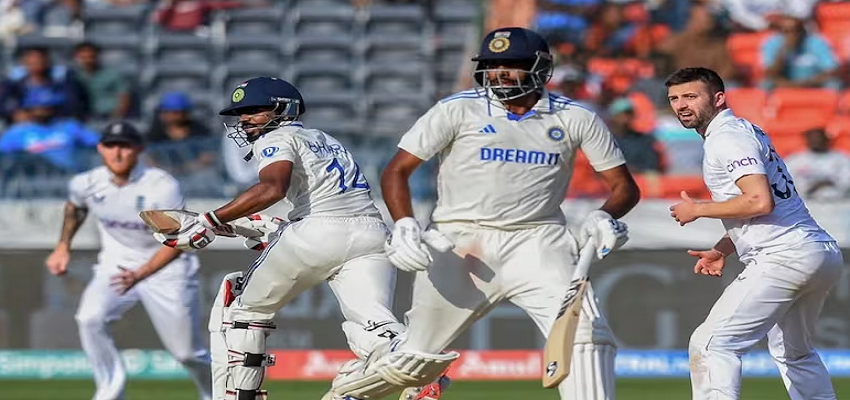 IND VS ENG: स्पिनर के जाल में फंसी मैन इन ब्लू, जानें हैदराबाद टेस्ट में इंग्लैंड ने कैसी पलटी बाजी