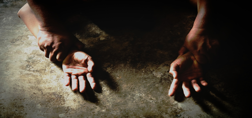 UP Crime: ऑनलाईन वीडियो देख नाबालिग बहन के साथ किया दुष्कर्म, फिर गला दबाकर कर दी हत्या