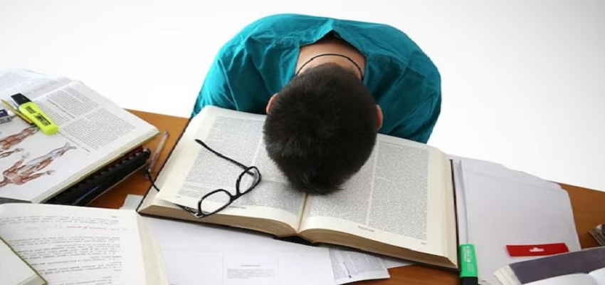 Exam Tips: परीक्षाएं है सर पर, लेकिन पढ़ाई में नहीं लग रहा मन? तो फॉलों करें ये टिप्स