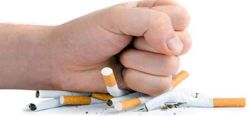 Benefits of Quitting Smoking: स्मोकिंग की लत छोड़ने के हैं कई फायदे, इतने साल बढ़ जाएगी आपकी उम्र