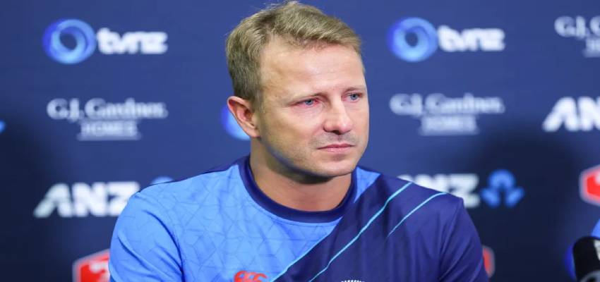 टेस्ट में दोहरा शतक मारने वाले दिग्गज गेंदबाज ने किया संन्यास का ऐलान, वजह कर देगी हैरान