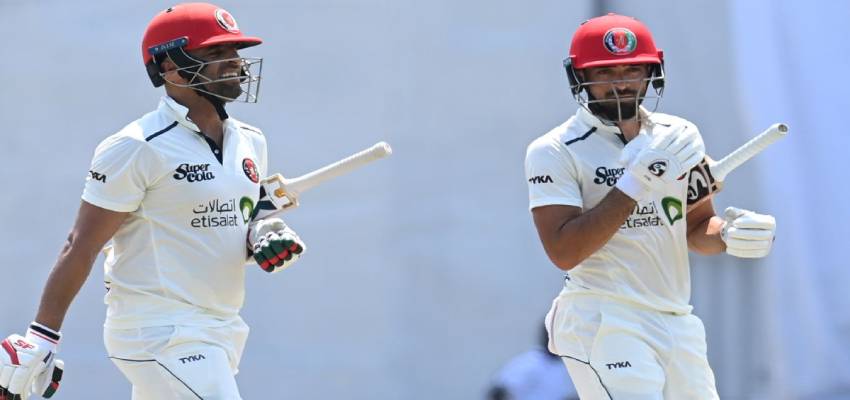 Afg vs Ire: चाचा के साथ क्रिकेट मैदान में उतरा भतीजा, टेस्ट मैंच में दिखा अनोखा नजारा