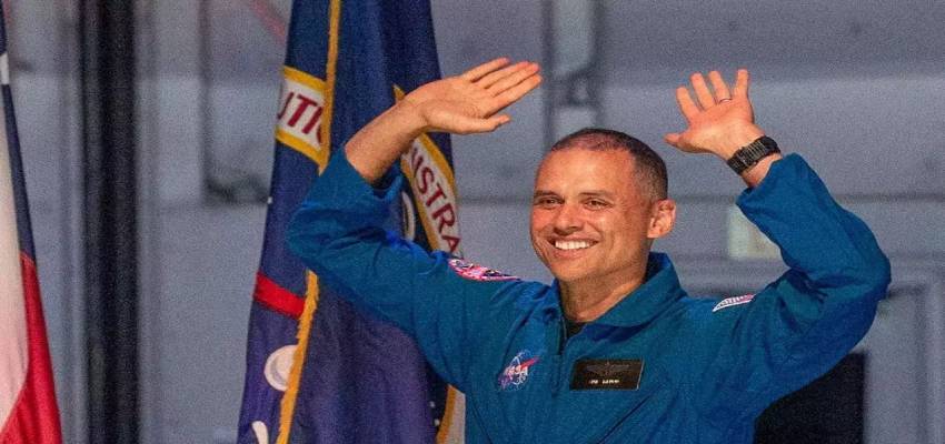 कौन हैं अनिल मेनन? जो बन सकते हैं चांद पर पहुंचने वाले पहले भारतीय