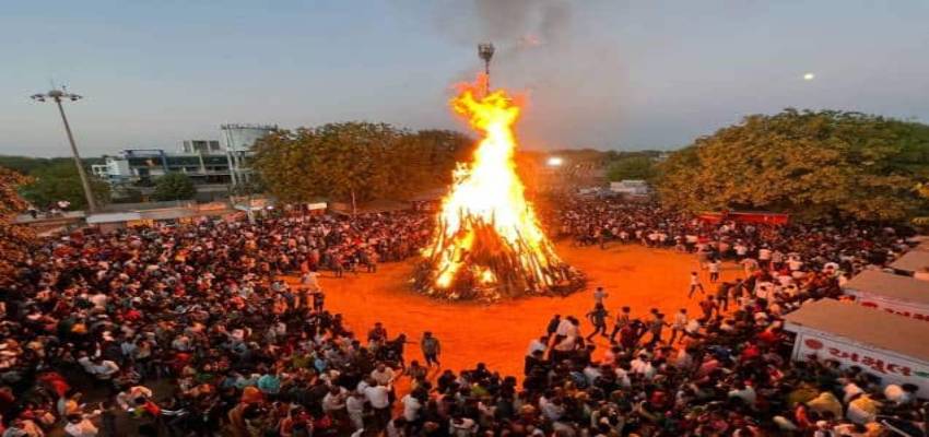 Holika Dahan 2024: होलिका दहन आज, इस शुभ मुहूर्त में करें पूजन, जाने पूजा विधि
