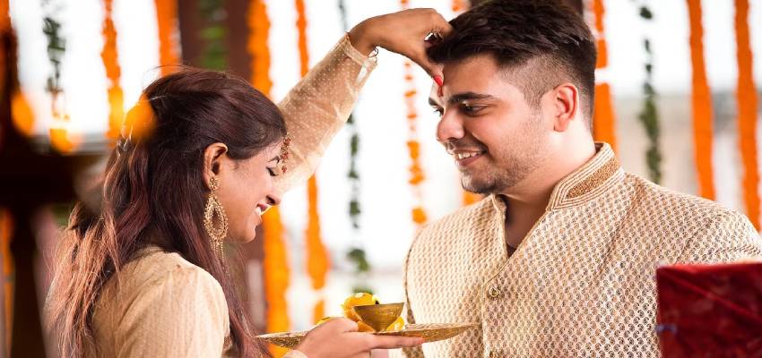Holi Bhai Dooj 2024: कब मनाया जाएगा होली भाई दूज? क्या है शुभ मुहूर्त और महत्व