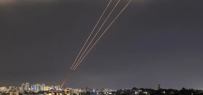 Israel Iran War: ‘क्षेत्र की शांति और सुरक्षा को खतरा’, इजराइल और ईरान के हमले में क्या है भारत का स्टैंड?