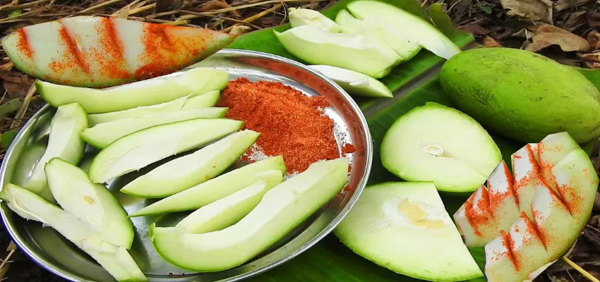 Benefits Of Raw Mango: गर्मियों में गुणों का खजाना है कच्चा आम, सेहत को मिलते हैं जबरदस्त फायदे