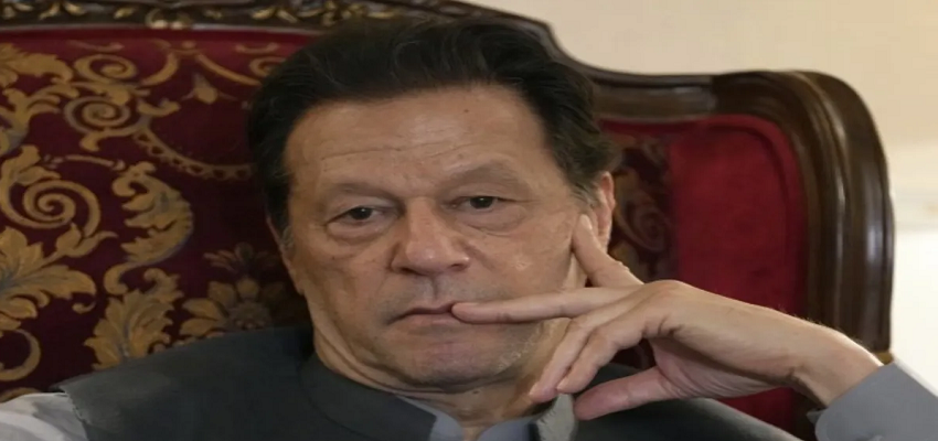 
									पाकिस्तान के पूर्व PM इमरान खान का बड़ा दावा, कहा- जनरल असीम मुनीर ने मेरी पत्नी को...
