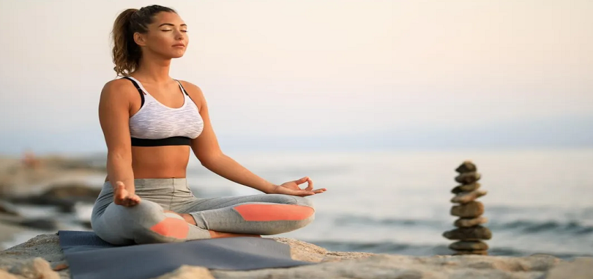 Health: शारीरिक व मानसिक बल बढ़ाने के लिए हनुमान जयंती पर जानें पावर योग के फायदे