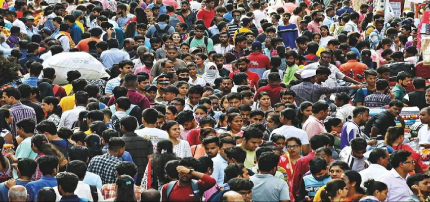 भारत में तेजी से घट रही हिंदुओं की जनसंख्या, मुसलमानों की इतनी बढ़ी आबादी