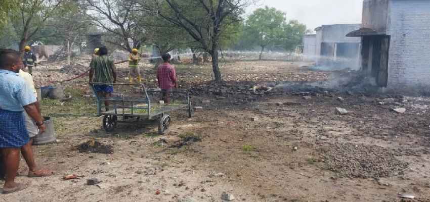 तमिलनाडु के पटाखा फैक्ट्री में लगी भीषण आग, 5 महिलाओं समेत 8 लोगों की मौत