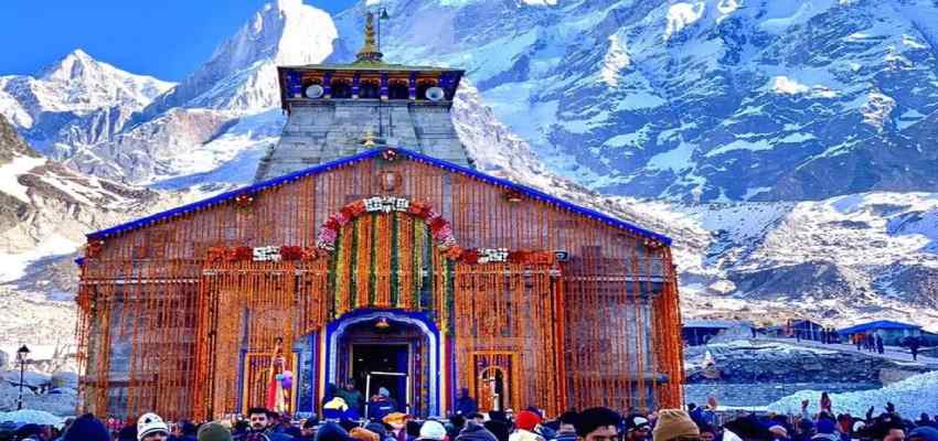 Baba Kedarnath Dham: भक्तों के लिए खुले बाबा केदारनाथ के कपाट, -1 डिग्री में दिखी भारी भीड़; हर-हर महादेव से गूंज उठा पूरा धाम