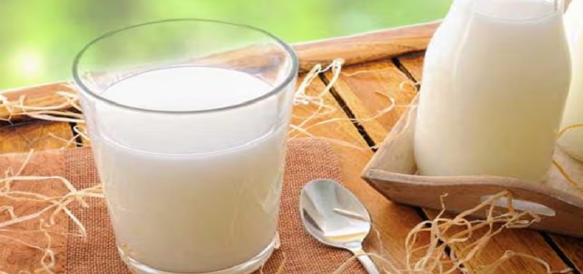 Nutmeg Kesar Milk Benefits: रोजाना दूध में मिलाएं ये 2 चीजें, कमजोरी से लेकर नींद की समस्या होगी दूर