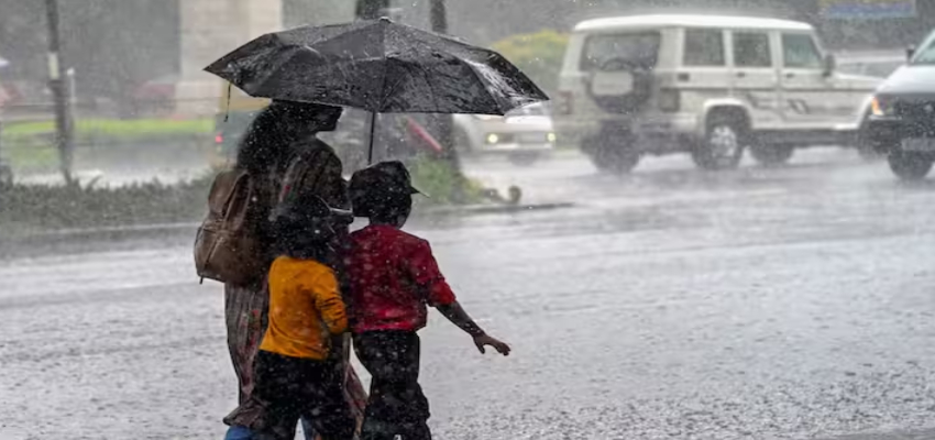 Rain Alert:  भारी बारिश के चलते अब तक 8 लोगों की गई जान, IMD ने जारी किया अलर्ट